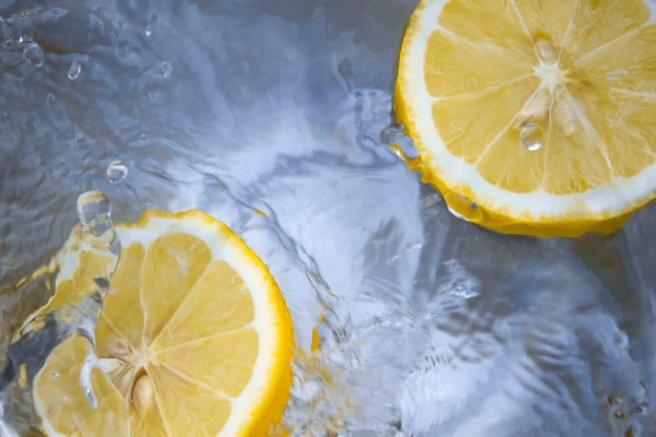 Beneficios agua con limon unsplash Bienestar